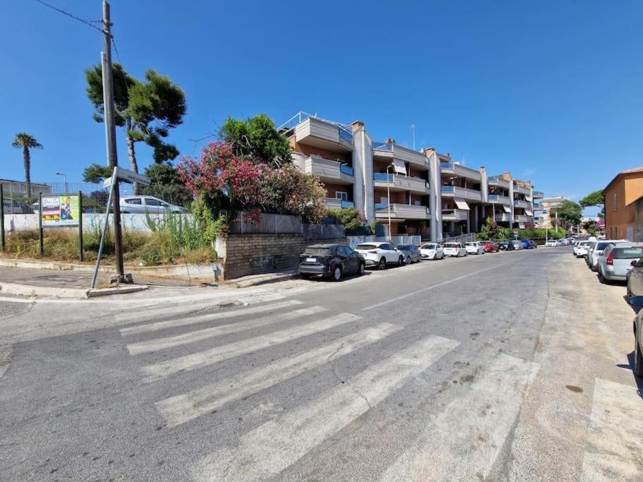 Terrazza A Nettuno E Chiesa Giubilare Santa Maria Goretti المظهر الخارجي الصورة